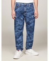 Tommy Hilfiger - Isaac Relaxed Tapered Jeans Met Gelaserde Hawaï-print - Lyst