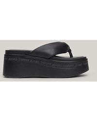 Tommy Hilfiger - Sandale mit Keilabsatz und Logo - Lyst