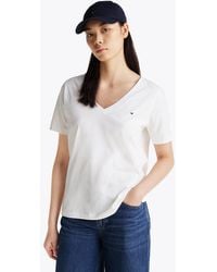 Tommy Hilfiger - T-Shirt Col En V Et Drapeau Brodé - Lyst