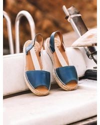 Toni Pons - Flat Leather Sandal With Elastics - Lyst