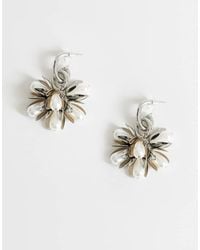 TOPSHOP - Colette Flower Cluster Drop Earring - Lyst
