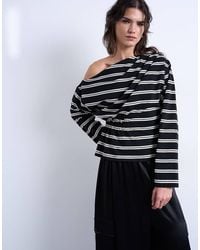 TOPSHOP - Off The Shoulder Ruched Detail Long Sleeve Top - Lyst