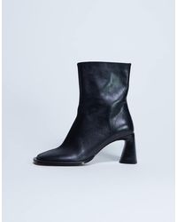 TOPSHOP - Star Premium Leather Round Toe Block Heel Boots - Lyst