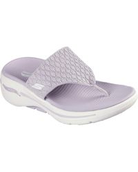 Skechers - Go Walk Arch Fit Sandal Spellbound Polyester Lila Sandalen - Lyst