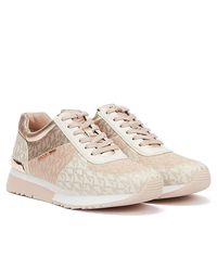 blue and white vapormax flyknit