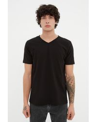 Trendyol - Es basic-t-shirt mit normalem/normalem schnitt und v-ausschnitt aus 100 % geflammtem single-jersey-baumwolle - Lyst