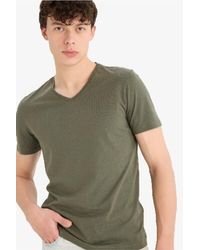 Defacto - 100 Baumwolle Slim Fit Slim Fit V-Ausschnitt Basic Solid Kurzarm T-Shirt M7668Az25Sp Für Herren - Lyst