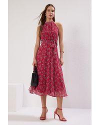 Trendyol - A-Linien-Kleid Mit Neckholder, Blumenmuster, Gürtel, Ärmellos, Midi-Gewebe Und Futter Für Damen - Lyst