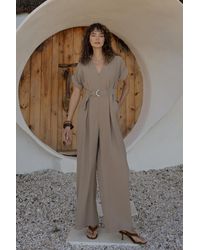 Olcay - Kurzärmliger Overall Aus Modal Mit Gürtel Bej Für Damen - Lyst