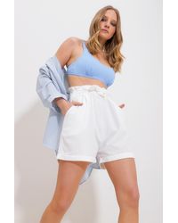 Trend Alaçatı Stili - E shorts mit doppeltem bein und taillenschnürung - Lyst