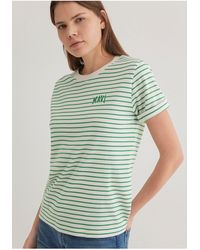 Mavi - Gestreiftes Grünes T-Shirt Mit Logo-Print, Reguläre Passform -85520 Für Damen - Lyst