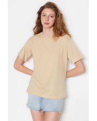 Trendyol - Beigefarbenes Oversize-T-Shirt Aus 100 Baumwolle Mit Rundhalsausschnitt – Für Damen - Lyst
