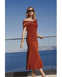 Trendyol - Stilvolles Abendkleid Mit Asymmetrischem Kragen Und Gestricktem Muster Für Die Nacht, Abschlusskleid Für Damen - Lyst