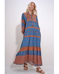 Trend Alaçatı Stili - Kleid aus gewebter viskose mit -blauem kragen und quasten, detailliert, mehrlagig, volant, ethnomuster, - Lyst