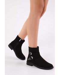 Shoeberry - Sukie-Stiefel Aus Schwarzem Wildleder Mit Flachem Absatz Und Schnalle Aus Schwarzem Wildleder Für Damen - Lyst
