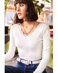 Olalook - Strickbluse Mit-Kragen Und Spitze Mit V-Ausschnitt Und Leibchen Für Damen - Lyst