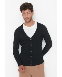 Trendyol - Schwarze Slim-Fit-Strickjacke Aus Baumwolle Mit Schmaler Passform, V-Ausschnitt Und Knopfleiste Für Herren - Lyst