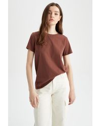 Defacto - Kurzarm-t-shirt aus 100 % baumwolle mit normaler passform und rundhalsausschnitt - Lyst