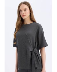 Defacto - Relax Fit Basic Straight Wrap Kurzarm-T-Shirt Mit Rundhalsausschnitt Für Damen - Lyst