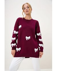 Trend Alaçatı Stili - Burgunderfarbener Winter-Strickpullover Mit Rundhalsausschnitt Und Schleifenstickerei Für Damen - Lyst