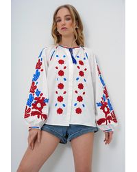 Trend Alaçatı Stili - Weißes Hemd Mit Richterkragen Und Ballonärmeln, Bestickt, Gewebt, Für Damen - Lyst