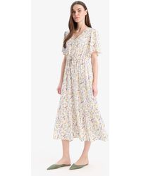 Defacto - V-Ausschnitt, Blumenmuster, Schnürung, Kurze Ärmel, Midi-Sommerkleid D2835Ax25Sm Für Damen - Lyst