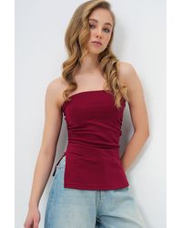 Trend Alaçatı Stili - Burgunderrote Trägerlose Stahlstrickbluse Mit Seitenschlitz Für Damen - Lyst