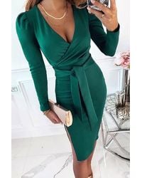 Deafox - Grünes Kleid Aus Importiertem Kreppstoff Mit Zweireihigem Kragen, Gürtel, Schlitzdetail Und Langen Ärmeln Für Damen - Lyst