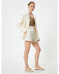 Koton - Shorts Mit Gürtel, Viskose-Leinen-Mischung, Taschendetail, Normale Taille Für Damen - Lyst