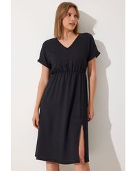 Happiness İstanbul - Schwarzes, Lässiges Strickkleid Mit V-Ausschnitt Und Schlitz Für Den Sommer, Für Damen - Lyst