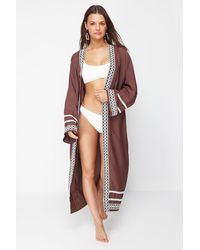 Trendyol - Braunes Maxi-Accessoire Kimono & Kaftan Mit Gewebten Streifen Für Damen - Lyst