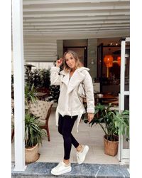 Afiş Butik - Wildledermantel – Mit Fell Innen Und Gürtel Für Damen - Lyst