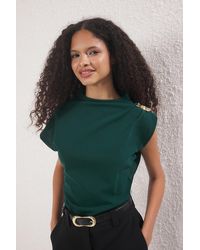 Trendyol - Smaragdgrüne, Figurbetonte, Dehnbare Strickbluse Mit Accessoire-Detail Und Drapiertem Schnitt Für Damen - Lyst