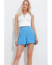 Trend Alaçatı Stili - Indigofarbene, Gewebte Shorts Mit Hoher Taille Und Verstecktem Reißverschluss Und Geknöpfter Vorderseite Alc-X11762 Für Damen - Lyst