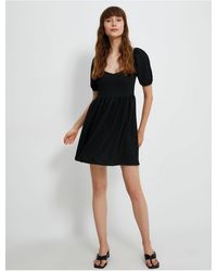 Koton - Minikleid Aus Strukturierter Baumwolle Mit Kurzen Ärmeln Und Herzförmigem Ausschnitt Für Damen - Lyst