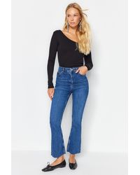 Trendyol - Dunkelblaue High Waist Crop Flare Jeans Für Damen - Lyst