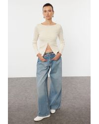 Trendyol - Flexible Strickbluse Mit Kordelzug – Rundhalsausschnitt, Steinknopfdetail, Normale Länge – Für Damen - Lyst