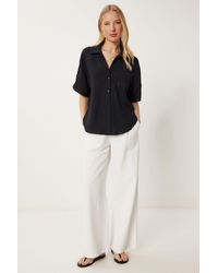 Happiness İstanbul - Schwarze Gewebte Bluse Mit Falteneffekt Und Taschen Für Damen - Lyst