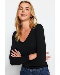 Trendyol - Schwarze, Dehnbare Strickbluse Aus Hochwertigem, Weichem Stoff Mit V-Ausschnitt Und Figurbetonter Passform Für Damen - Lyst