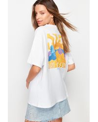Trendyol - Es, vorn und hinten bedrucktes boyfriend-strick-t-shirt mit rundhalsausschnitt aus 100 % baumwolle - Lyst