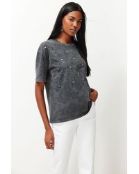 Trendyol - Anthrazitfarbenes strick-t-shirt mit detailliertem wasch-/tumble-effekt aus steinzubehör - Lyst