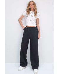 Trend Alaçatı Stili - Schwarze Hose Aus Leinen Mit Weitem Bein Und Doppelter Tasche Und Elastischem Bund Für Damen - Lyst