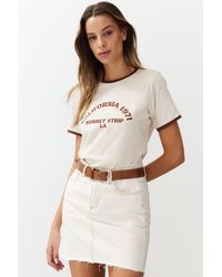 Trendyol - Steinfarbenes strick-t-shirt aus 100 % baumwolle mit slogan-aufdruck und kontrastierender paspelierung - Lyst