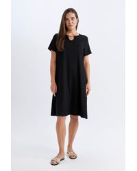 Defacto - Regular Fit Apaş Kragen Basic Plain Bürümcük Kurzarm Midi Kleid Für Damen - Lyst