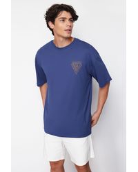 Trendyol - Marineblaues, Übergroßes/Weit Geschnittenes T-Shirt Aus 100 Baumwolle Mit Rundhalsausschnitt Und Stadtaufdruck Für Herren - Lyst