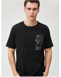 Koton - Far east bedrucktes t-shirt mit rundhalsausschnitt und kurzen ärmeln - Lyst