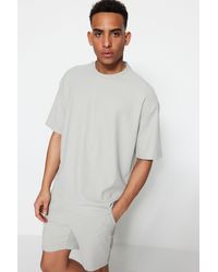 Trendyol - Limited edition basic es, übergroßes/weit geschnittenes, strukturiertes, faltenfreies ottoman-t-shirt - Lyst