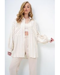 Trend Alaçatı Stili - Beigefarbenes, Doppelt Gesäumtes, Gestreiftes Hemd Aus Leinenmischung Für Damen - Lyst