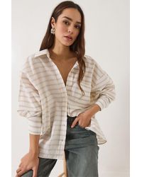 Bianco Lucci - Gestreiftes Baumwollhemd Mit V-Ausschnitt Und Einer Tasche, Detailliertes Oversize-Hemd 8212-3 Für Damen - Lyst