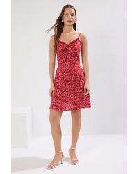 Trendyol - Rotes A-Linien-Mini-Webkleid Mit Bindedetail Und Blumendruck Für Damen - Lyst